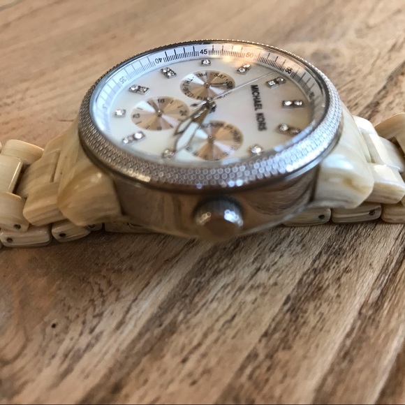Michael Kors Women’s Alabaster Watch - Picture 5 of 7